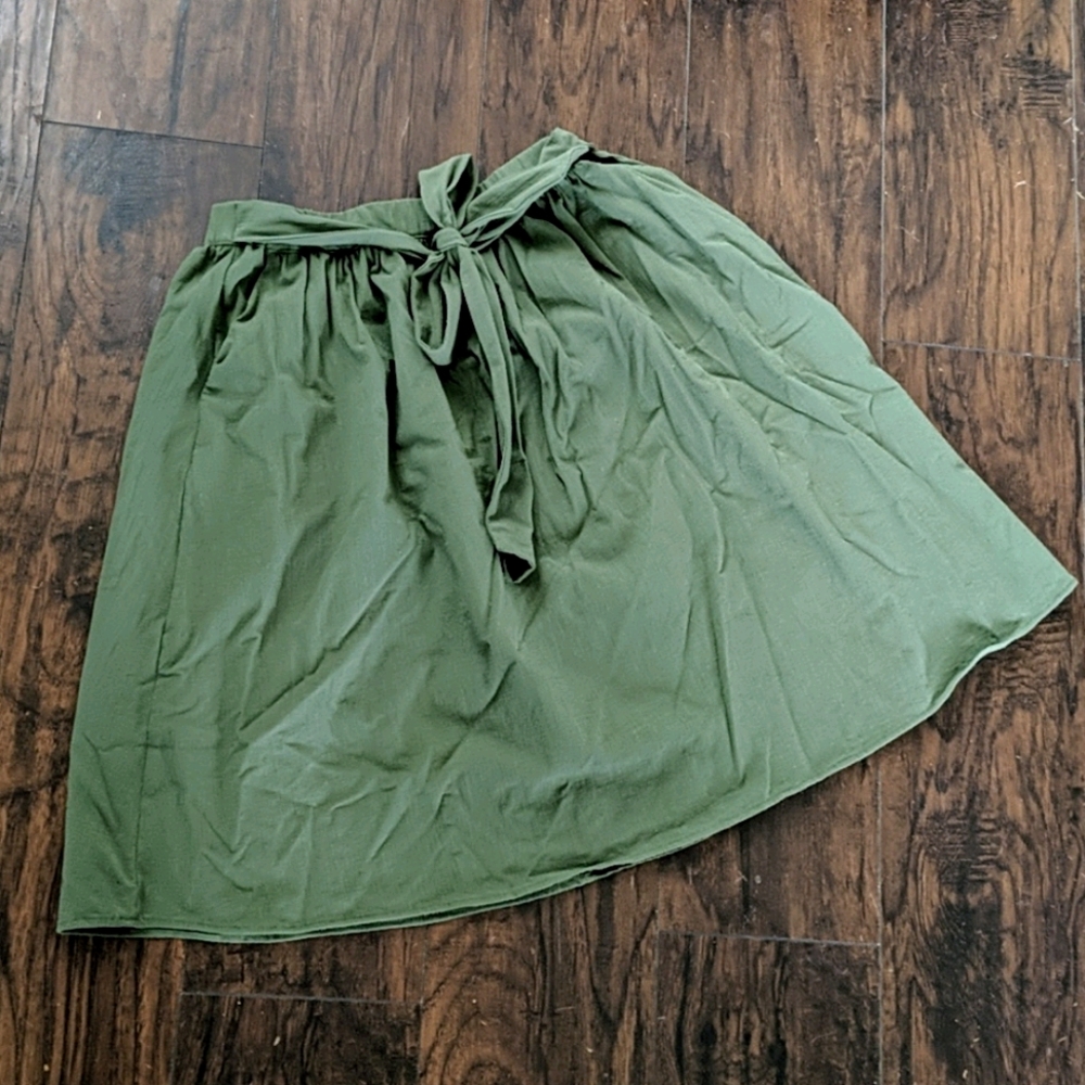 Mikarose Size M Olive Skirt with Pockets